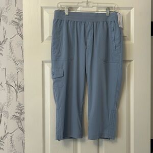 Westbound petite light blue mid rise relax leg performance capri ps nwt